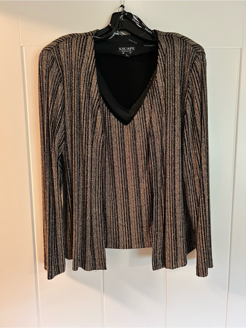 Xscape Black and Gold Metallic Stripe V-Neck Long Sleeve Top